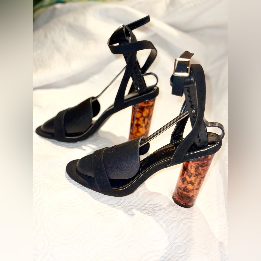 Liliana Tortoise Shell Strappy Heeled Sandals Size 8 1/2 Excellent Condition